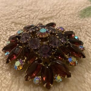 Beautiful vintage brooch (AL)